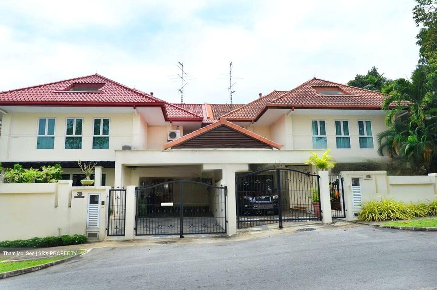 Lily Avenue (D10), Semi-Detached #434923711